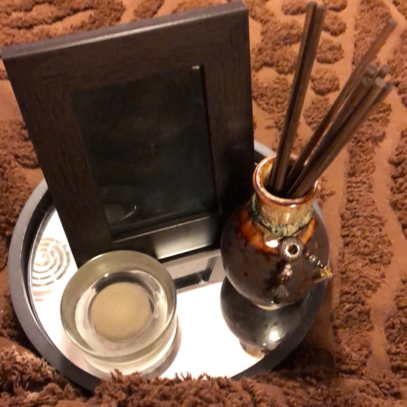 Family centerpiece - Picture 2 of 8